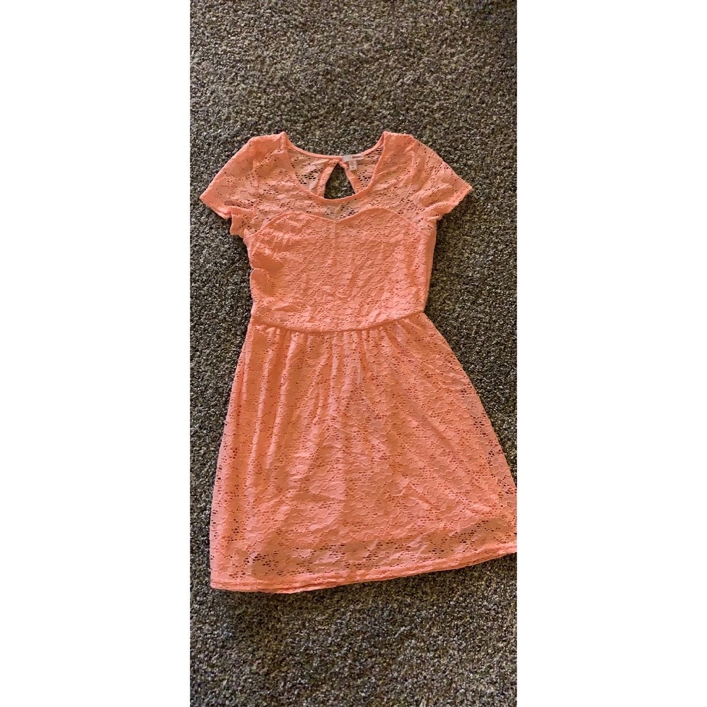 Women’s dress